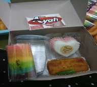 Kue kotak isi 3 kue