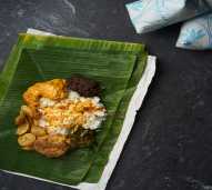 Nasi Bungkus Ayam Goreng Telur/Gulai Otak