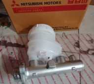 1 SET SENTRAL REM ATAS MITSUBISHI STRADA