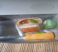 snack box ( 2 kue manis + 2 kue asin)